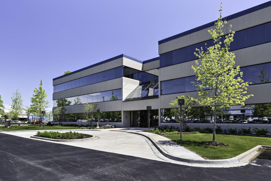 More Photos Of 1530 E Dundee Rd, Palatine Office For Lease