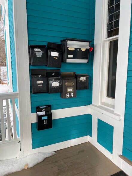 More Photos Of 36 Bellevue Ave, Bristol Apartments For Sale