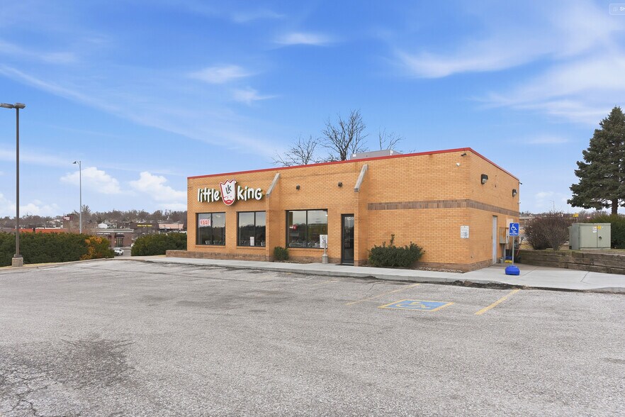 More Photos Of 14005 Q St, Omaha Fast Food For Sale