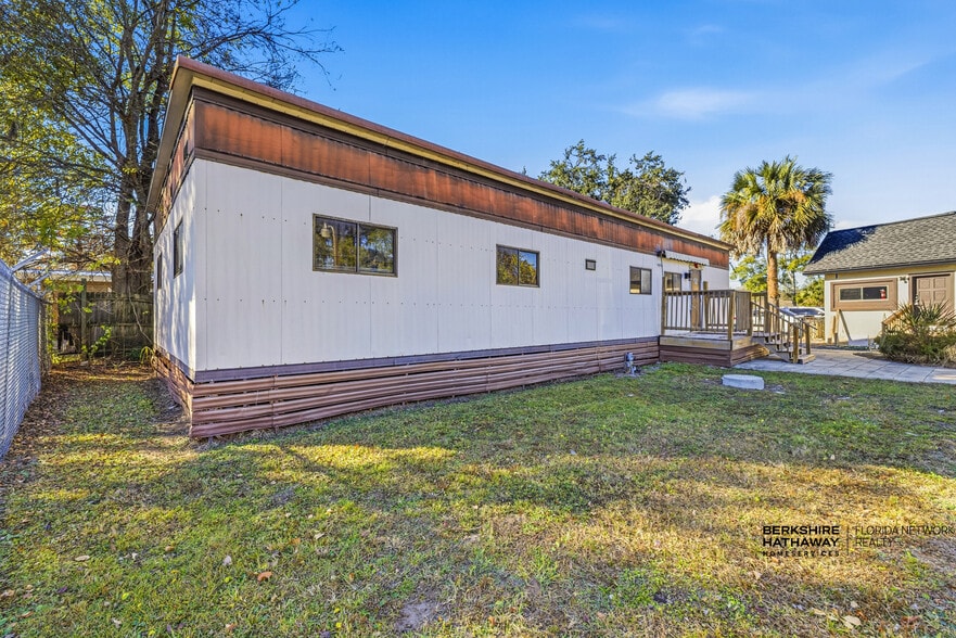 More Photos Of 5876 Old Timuquana Rd, Jacksonville Office For Lease