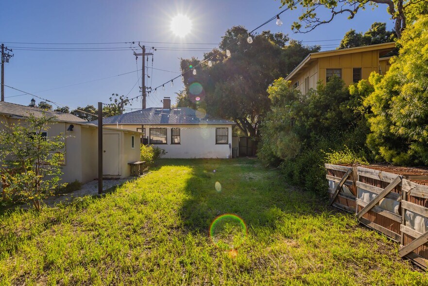 More Photos Of 302 N Montgomery St, Ojai Office Residential For Sale