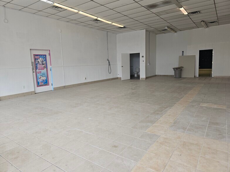 More Photos Of 518 Hooper Rd, Endicott Storefront For Sale