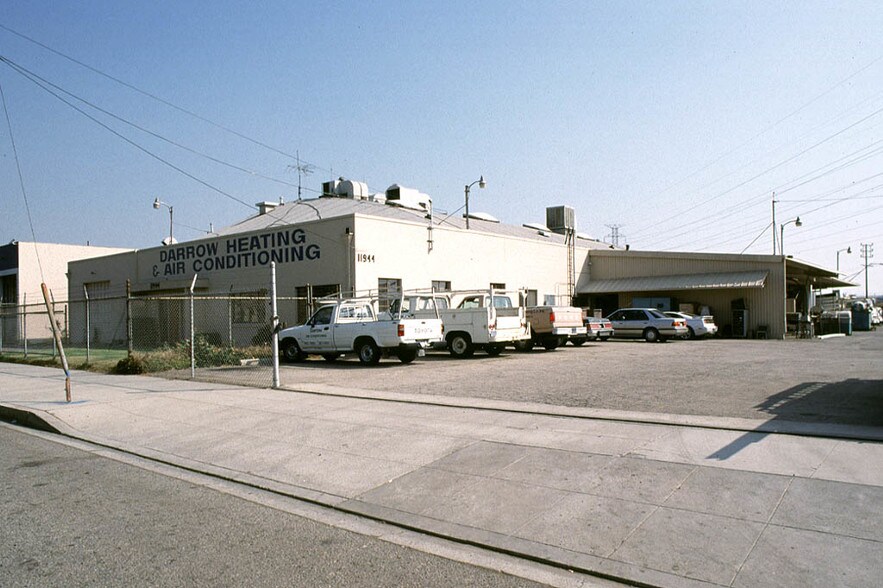 More Photos Of 11944 Valerio St, North Hollywood Warehouse For Lease