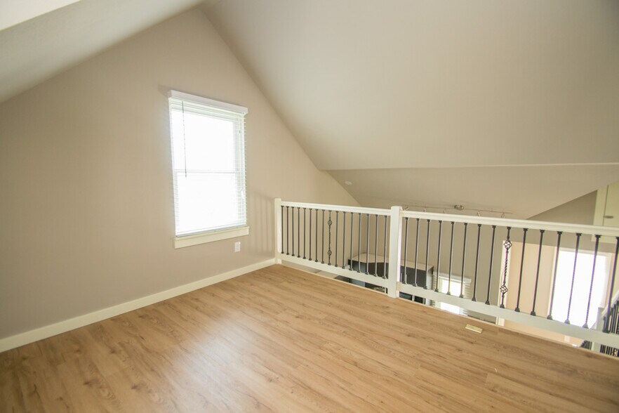 More Photos Of 1806 17th St, Boulder Apartments For Sale