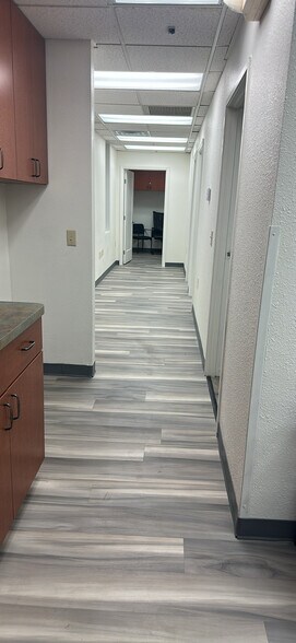 More Photos Of 5620 W Thunderbird Rd, Glendale Medical For Sale