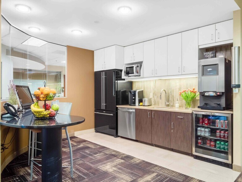 More Photos Of 1540 International Pky, Lake Mary Office For Sale