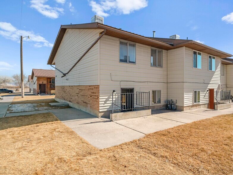 More Photos Of 268-408 1220 South St, Vernal Apartments For Sale