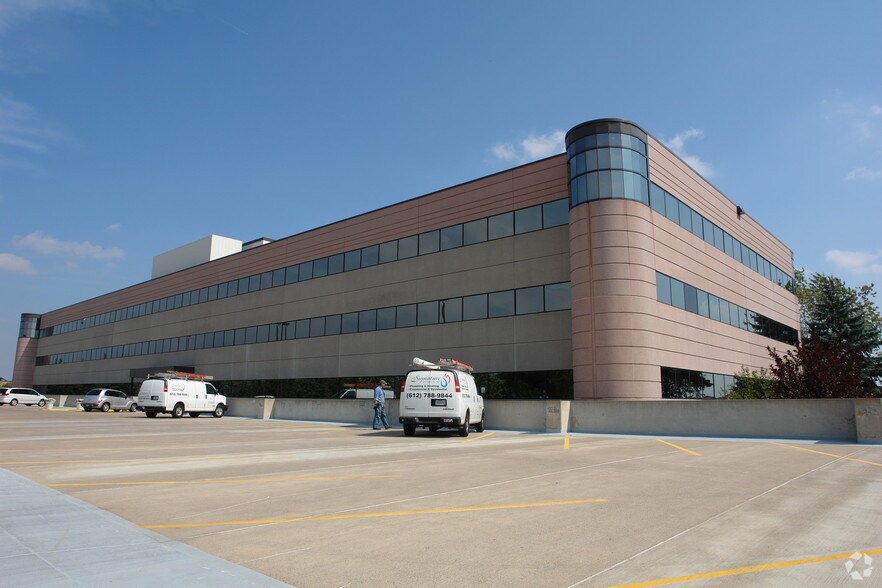 More Photos Of 6636 S Cedar Ave, Richfield Office For Lease