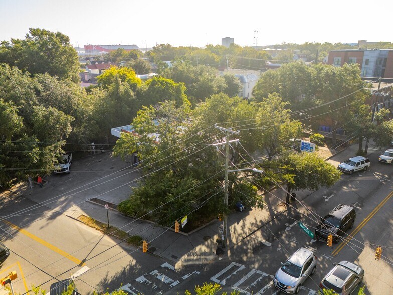 More Photos Of 420 Meeting St, Charleston General Retail For Sale