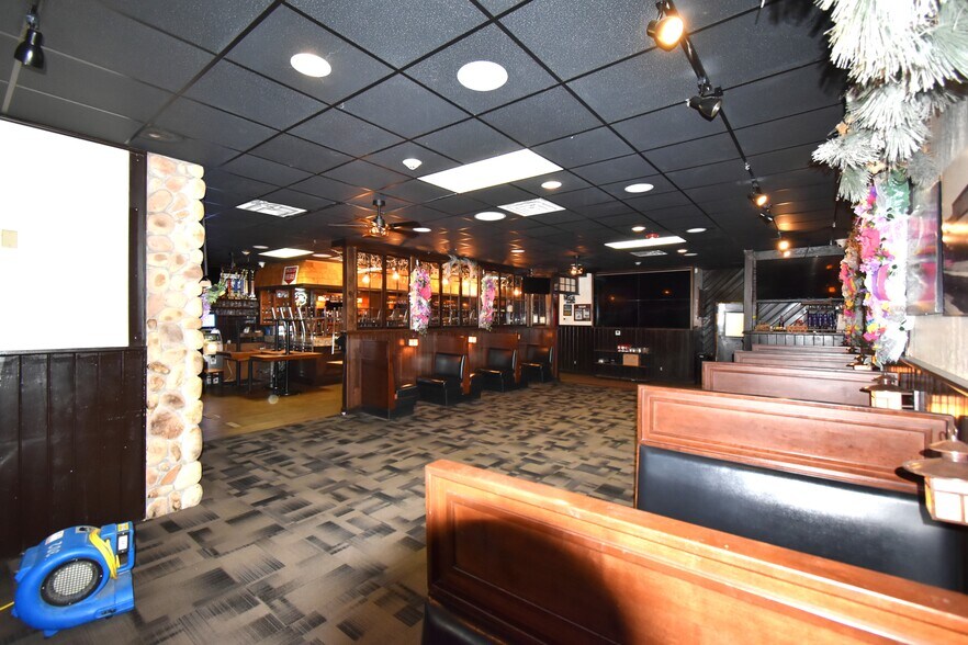 More Photos Of 1021 Rt-146, Clifton Park Restaurant For Sale