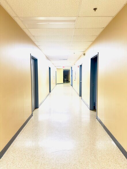 More Photos Of 7215 Corporate Ct, Frederick Office For Lease