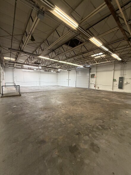 More Photos Of 4827 Philips Hwy, Jacksonville Warehouse For Sale