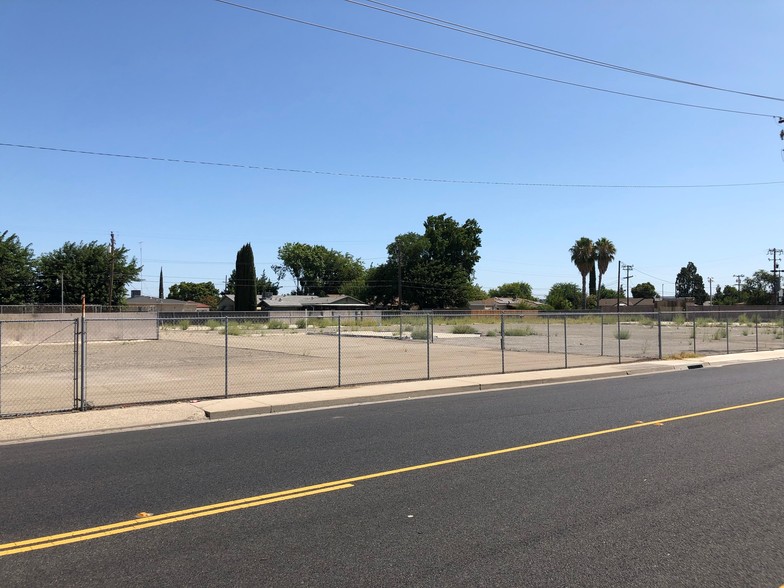 More Photos Of 951-975 Moffat Blvd, Manteca Land For Sale