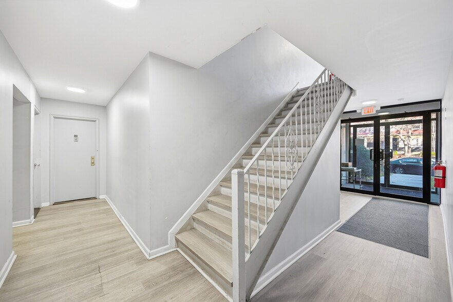 More Photos Of 30 Archer Ave, Mount Vernon Apartments For Sale