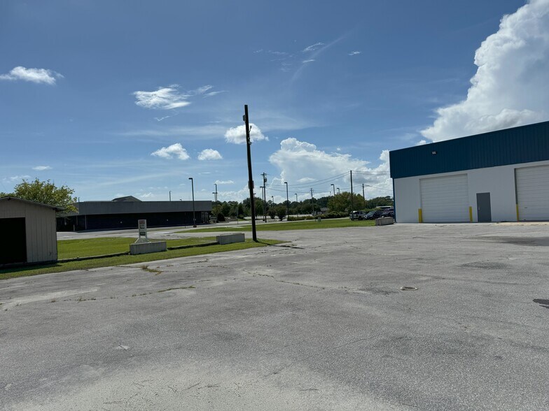 More Photos Of 115 Broadhurst Rd, Jacksonville Warehouse For Lease