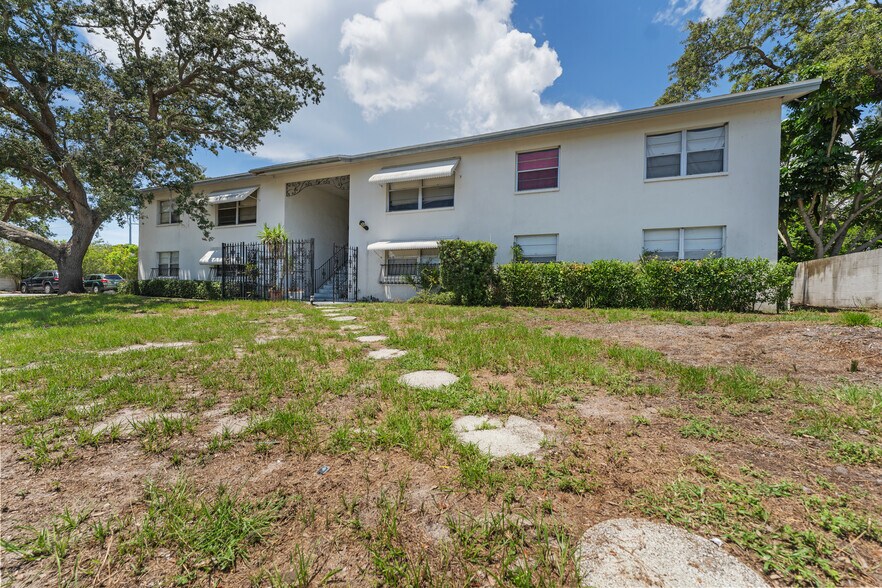 More Photos Of 5845 Fairfield Ave S, Saint Petersburg Apartments For Sale