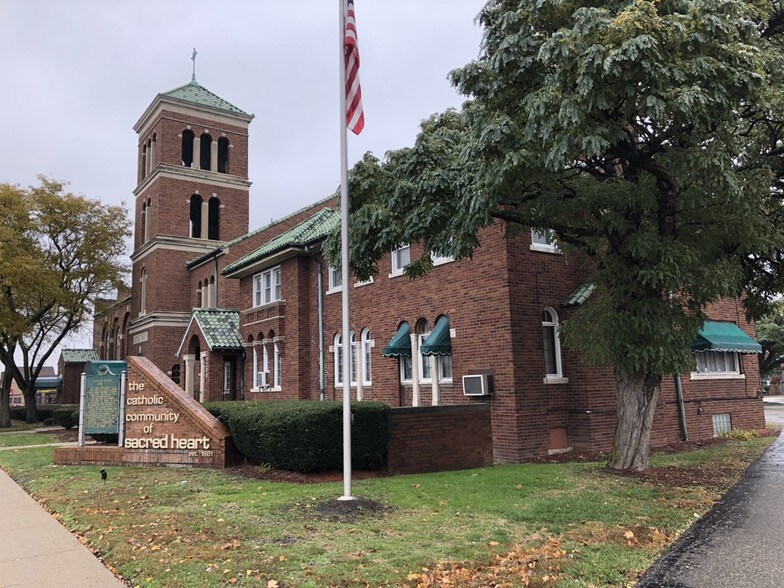 More Photos Of 18430 Utica Rd, Roseville Religious Facility For Sale