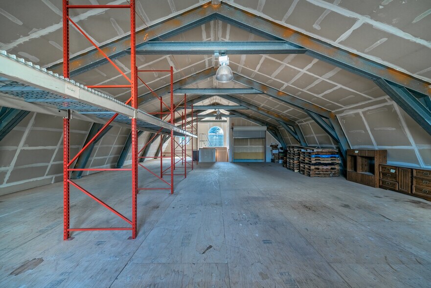 More Photos Of 121 Byers Ave, Hot Sulphur Springs Storefront Retail Residential For Sale