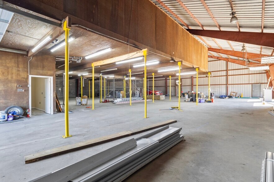 More Photos Of 1301 Veterans Blvd, Kenner Warehouse For Sale