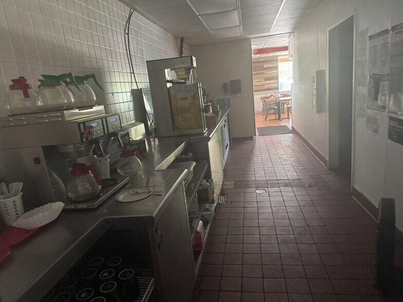 More Photos Of 841 Ridgewood Ave, Daytona Beach Restaurant For Sale