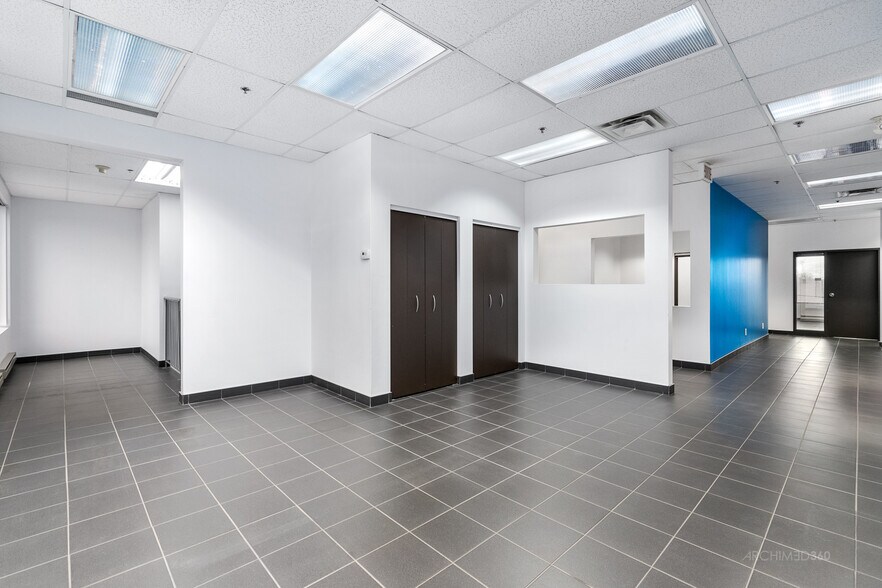 More Photos Of 315 Rue Macdonald, St-Jean Office For Lease
