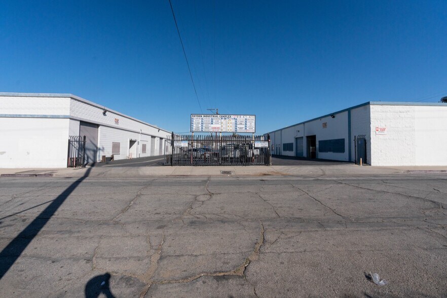More Photos Of 701-719 Arroyo Ave, San Fernando Warehouse For Lease