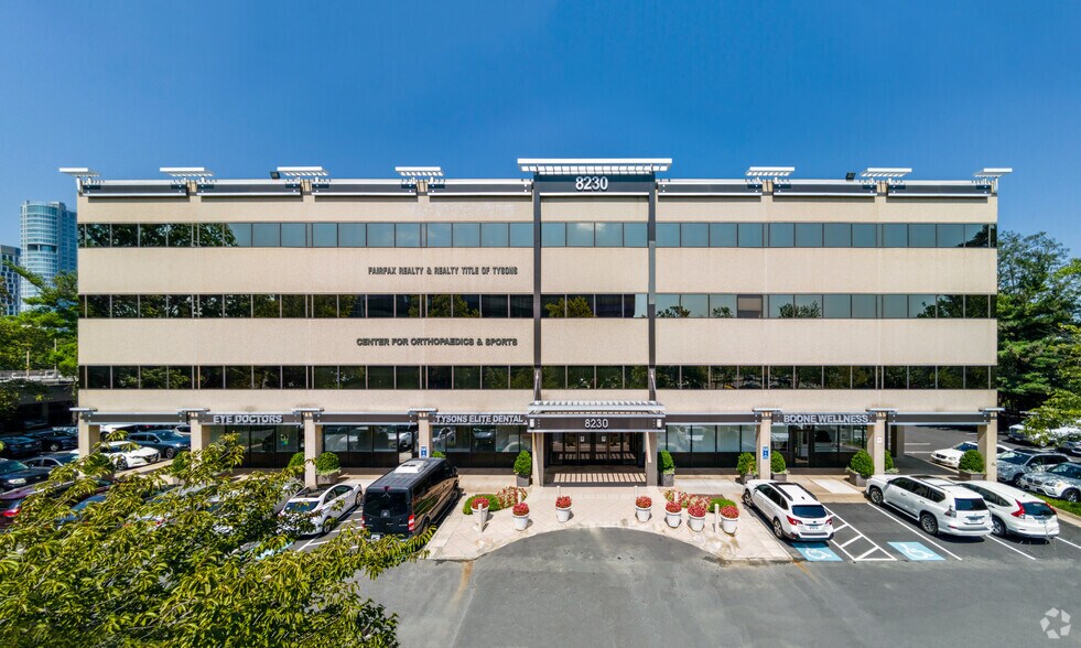More Photos Of 8230 Boone Blvd, Vienna Office For Lease