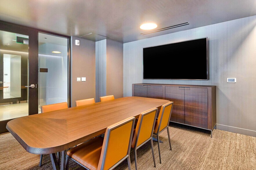 More Photos Of 1150 Clay St, Oakland Apartments For Lease
