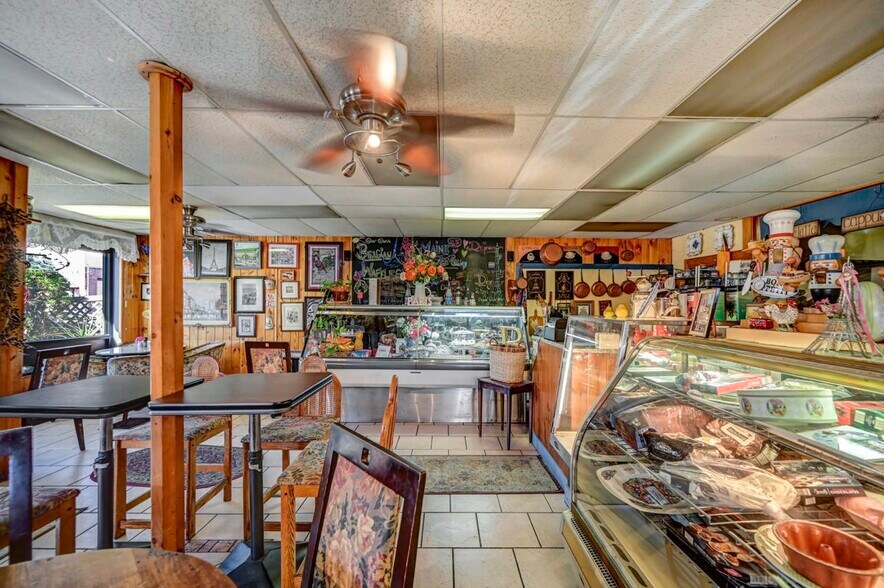 More Photos Of 501 Main St, Honesdale Restaurant For Sale