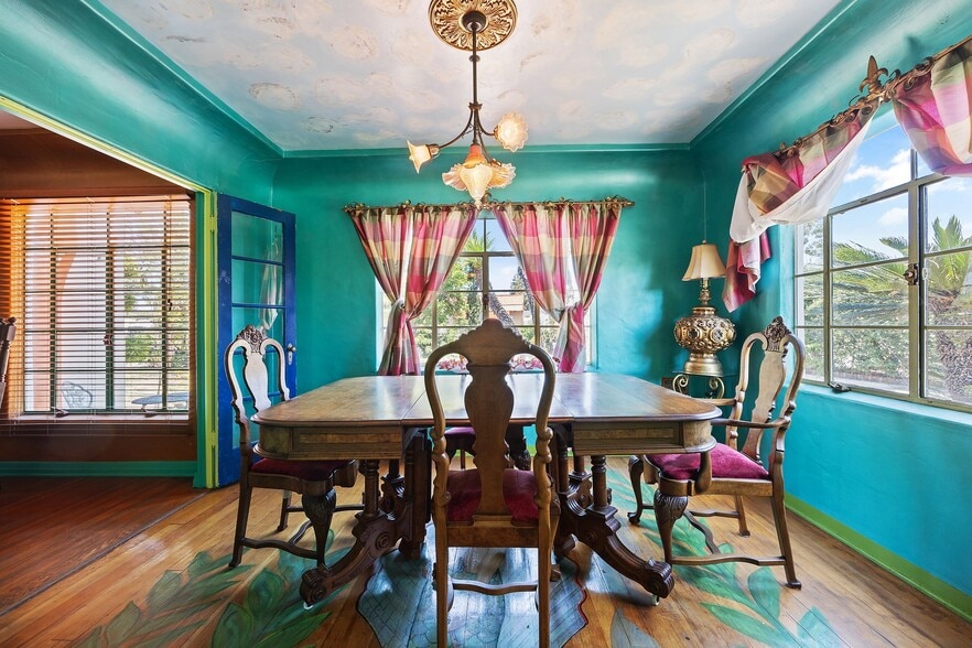 More Photos Of 720 W La Habra Blvd, La Habra General Retail For Sale