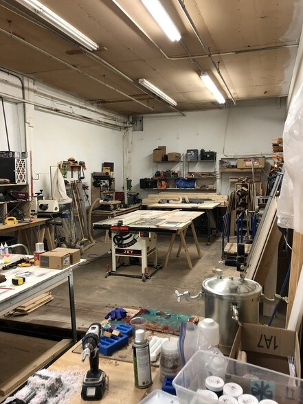 More Photos Of 701 1st St, Farmington Warehouse For Sale