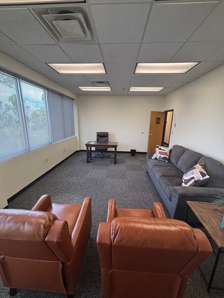 More Photos Of 1230 Oakley Seaver Dr, Clermont Office Residential For Lease