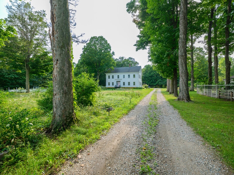 More Photos Of 58522 Farrand Rd, Colon Hospitality For Sale