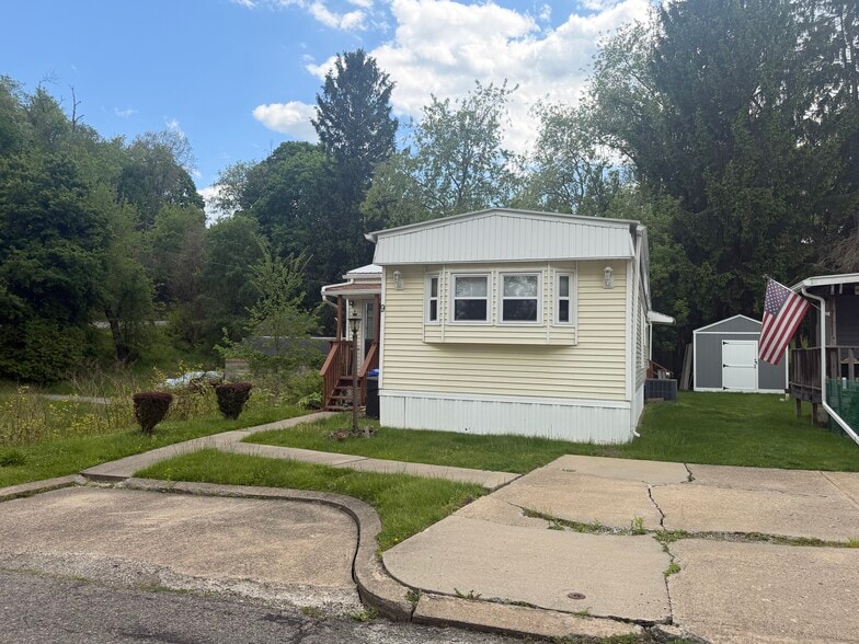 More Photos Of 1-21 Dinardo Mnr, Imperial Manufactured Housing Mobile Home Park For Sale
