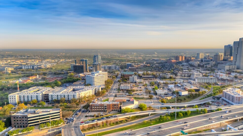 More Photos Of 1612 Summit Ave, Fort Worth Office For Lease