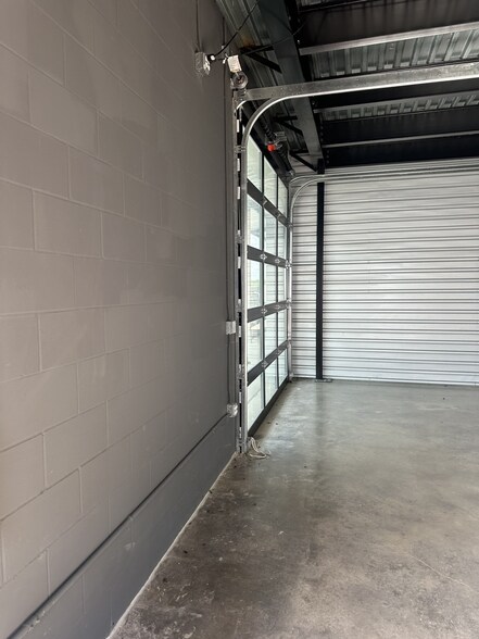 More Photos Of 529 SH 46 E, Boerne Showroom For Sale