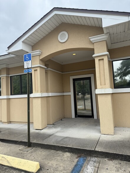 Primary Photo Of 6531 103rd St, Jacksonville Medical For Sale