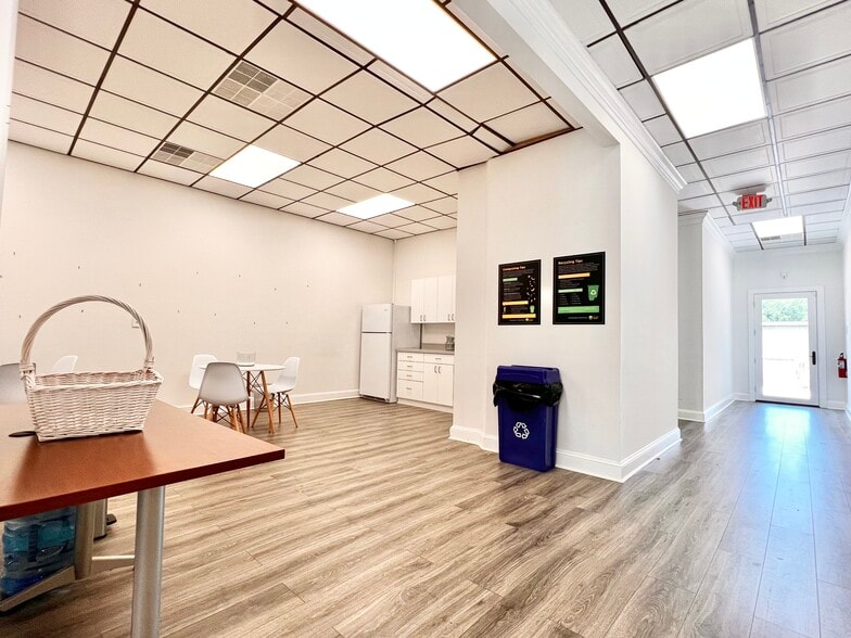More Photos Of 490 Westfield Rd, Charlottesville Storefront Retail Office For Sale