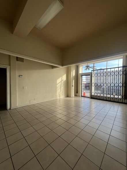 More Photos Of 727-739 W Pacific Coast Hwy, Long Beach Storefront Retail Residential For Lease