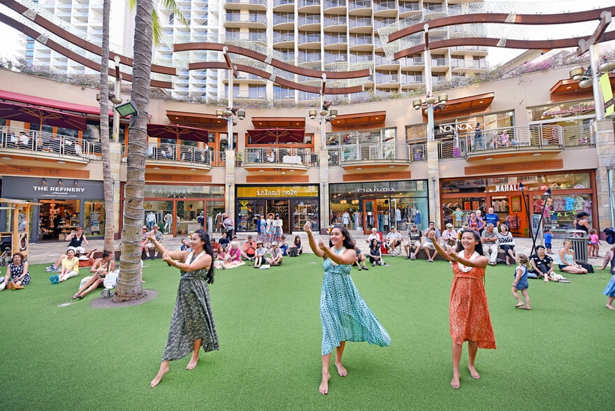 More Photos Of 227 Lewers St, Honolulu General Retail For Lease