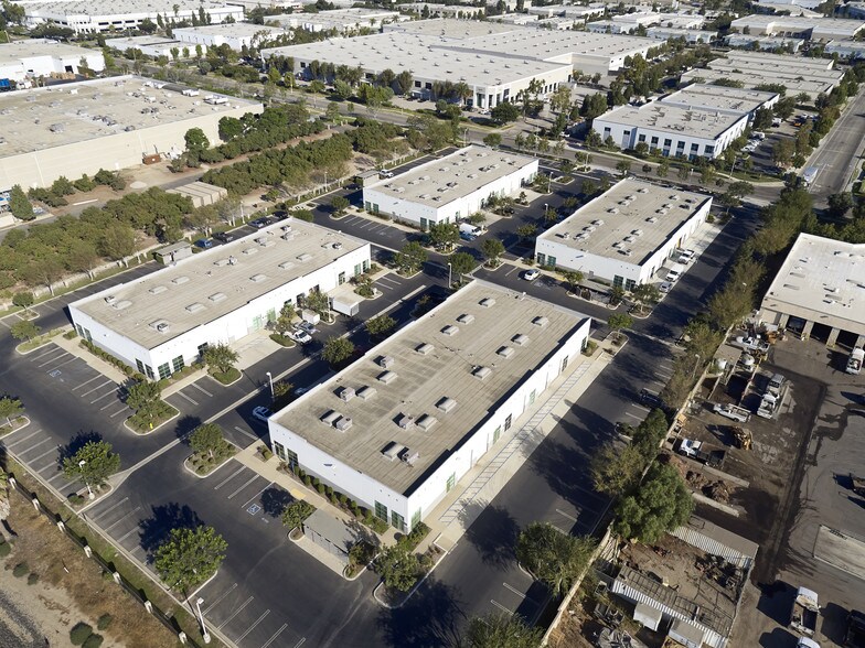 Primary Photo Of 2360 Eastman Ave, Oxnard Warehouse For Lease