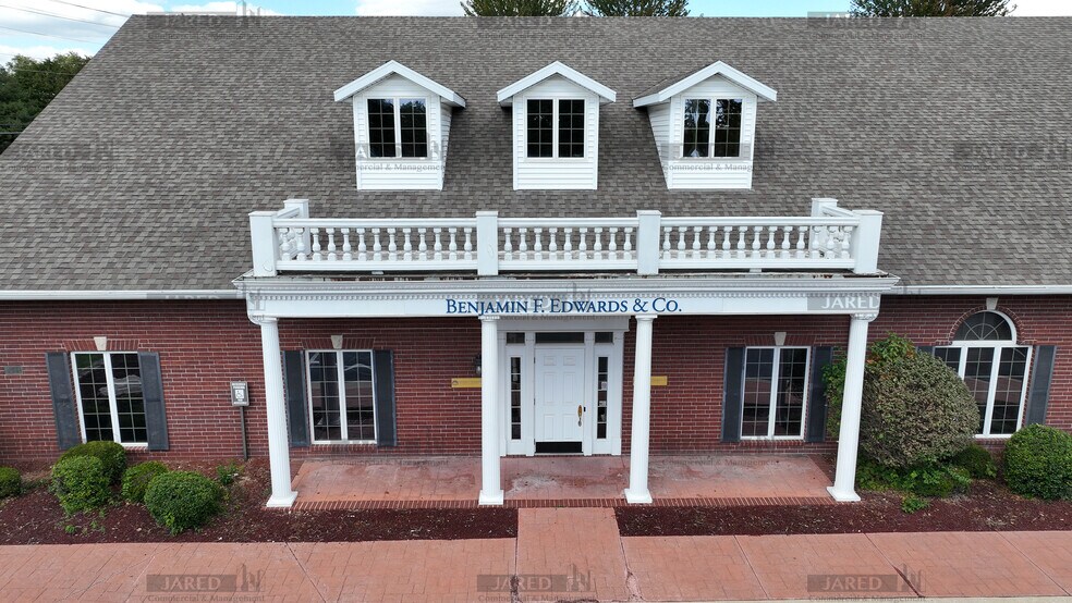 More Photos Of 1411 E Primrose St, Springfield Office For Lease