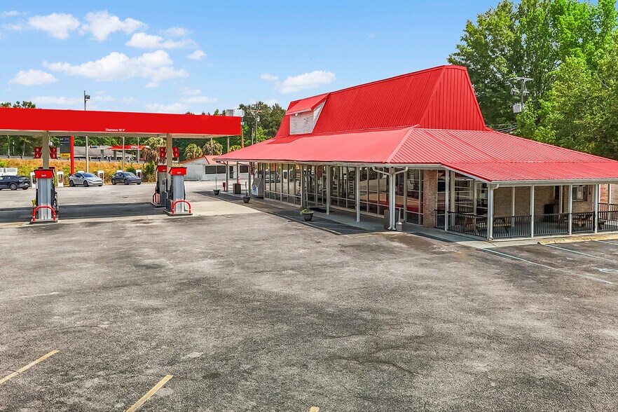 More Photos Of 500 Buff Blvd, Summerton General Retail For Sale