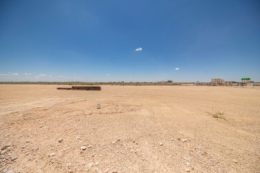 More Photos Of 16651 W Basin St, Odessa Industrial For Sale