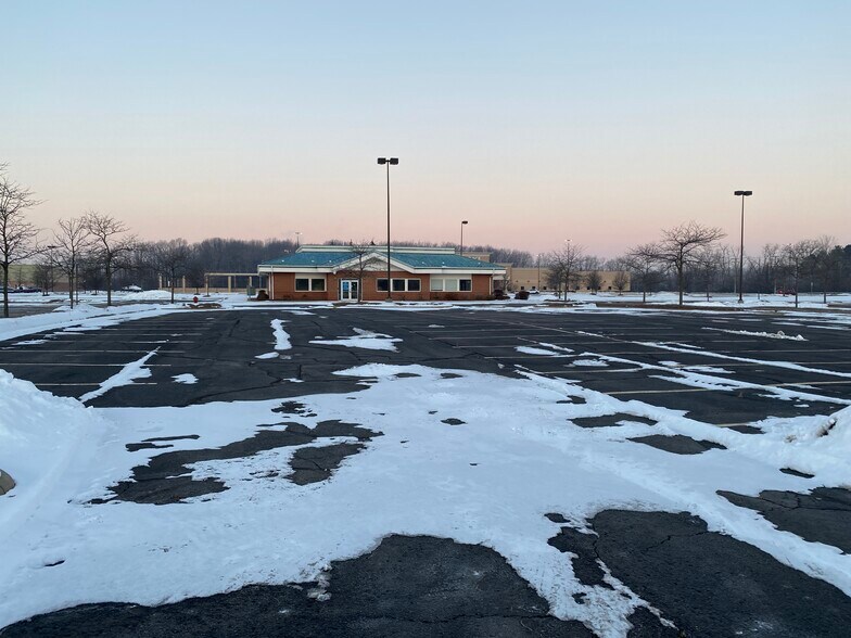 More Photos Of 33785 Van Dyke Ave, Sterling Heights Restaurant For Sale