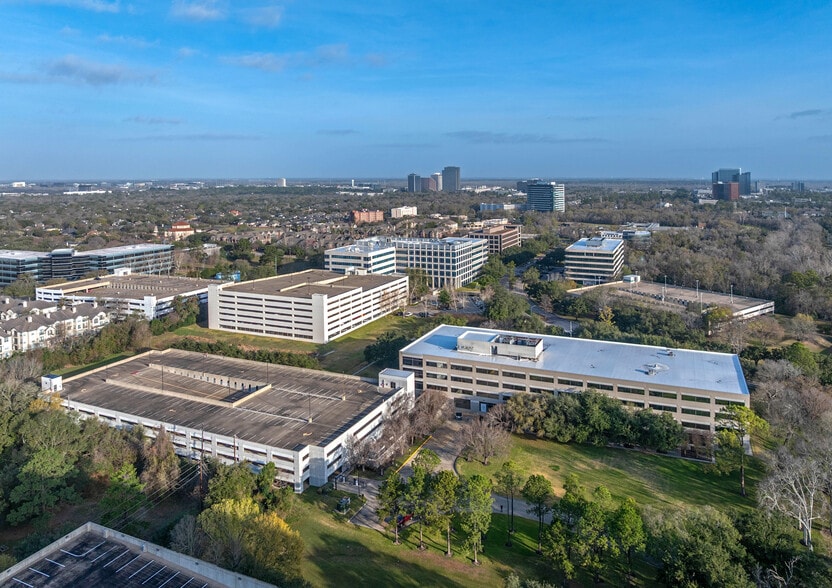 More Photos Of 1330 Enclave Pky, Houston Office For Sale