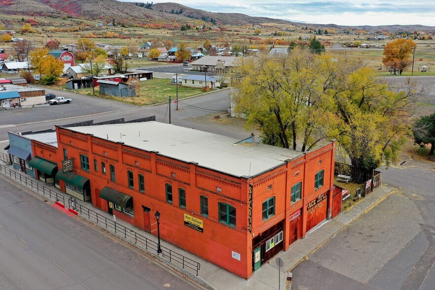 Primary Photo Of 103 Illinois Ave, Council Storefront Retail Residential For Sale