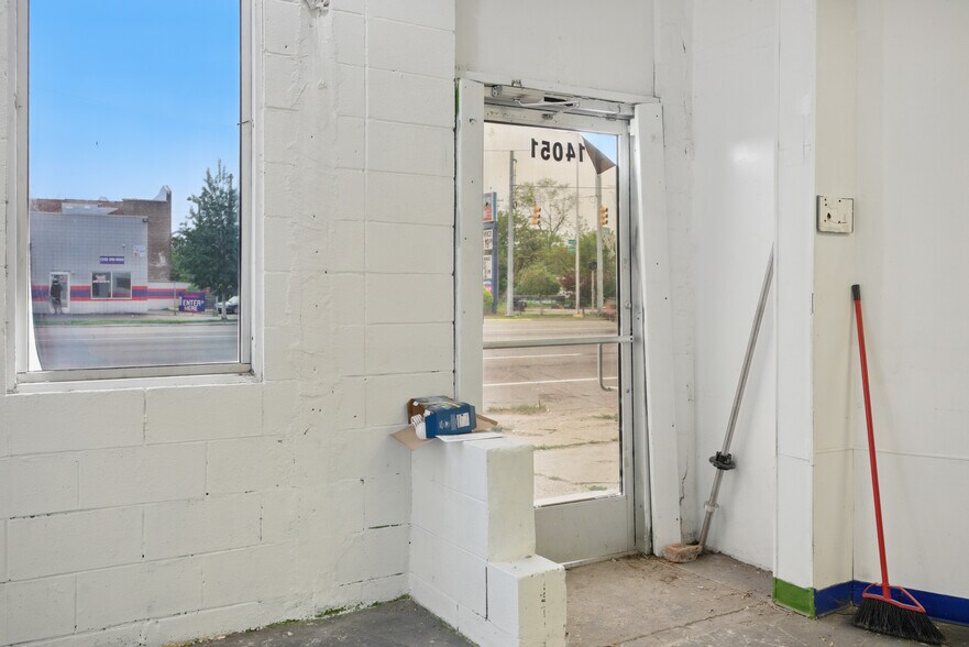 More Photos Of 14049-14051 Gratiot Ave, Detroit Storefront Retail Office For Sale