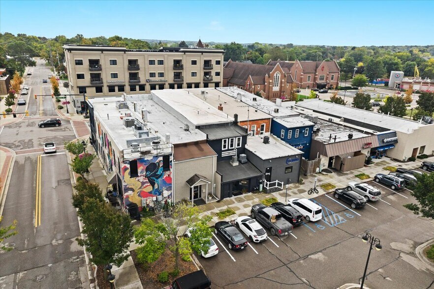 More Photos Of 104 S Leroy St, Fenton Storefront Retail Residential For Sale