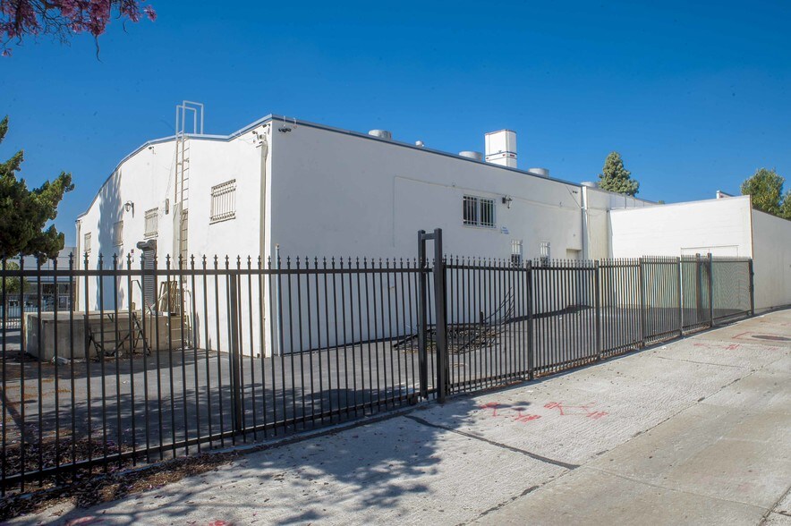 More Photos Of 12908 Bailey St, Whittier Freestanding For Sale